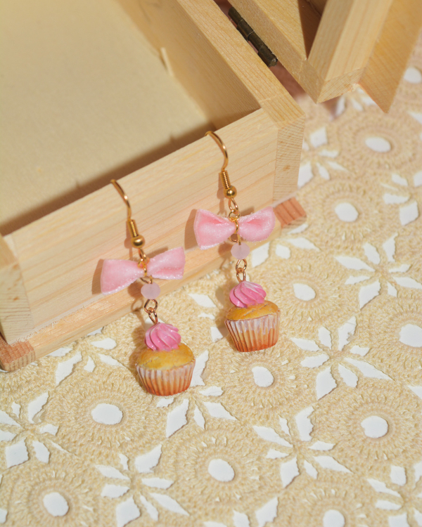 Σκουλαρίκια ''cupcake φράουλα''