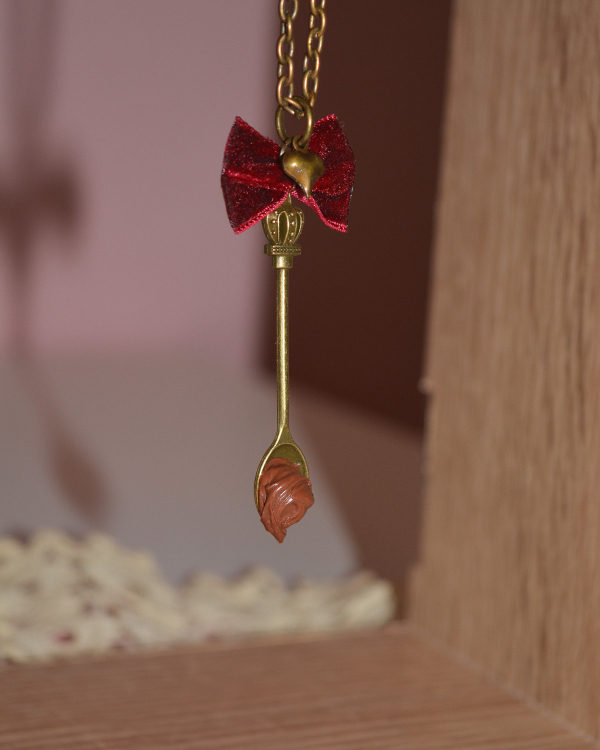 Κολιέ ''Κουταλάκι πραλίνα''