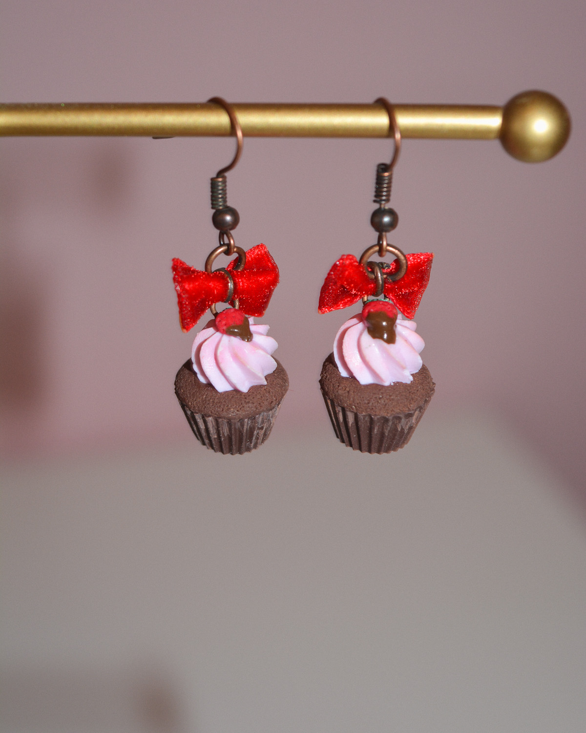 Σκουλαρίκια ''Cupcake σοκολάτα-φράουλα'' - Image 2