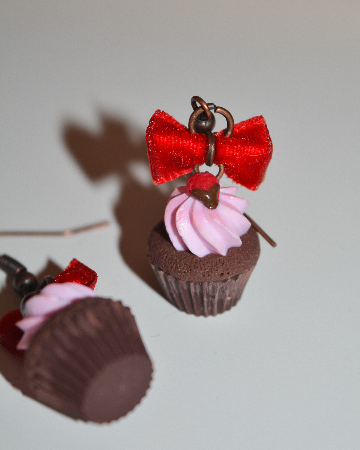 Σκουλαρίκια ''Cupcake σοκολάτα-φράουλα'' - Image 4
