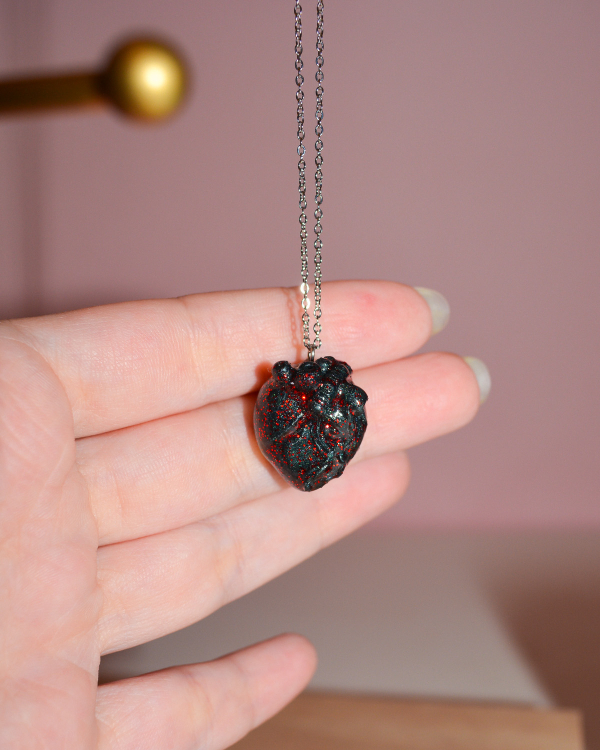 Κολιέ ''Realistic Black Heart''