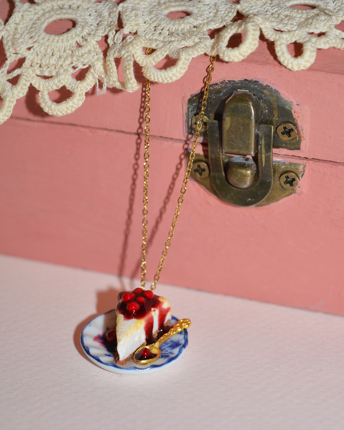 Κολιέ ”Cheesecake κεράσι”