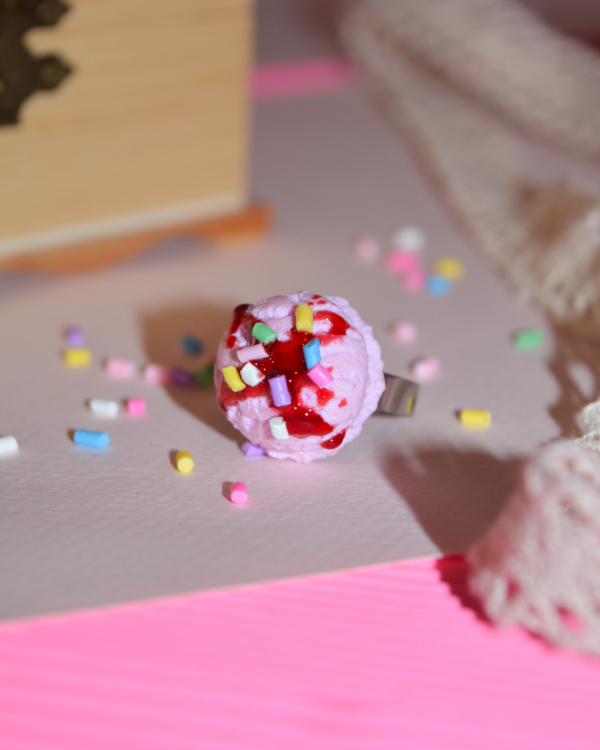 Δαχτυλίδι ''Strawberry scoop ring''
